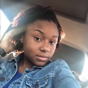 Meet your Posher, Na’ talia